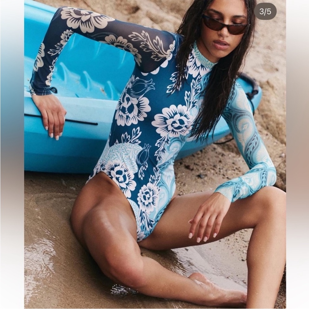 ▪️New Agua Bendita x Free People Anthropologie Mei One-Piece Surf Suit